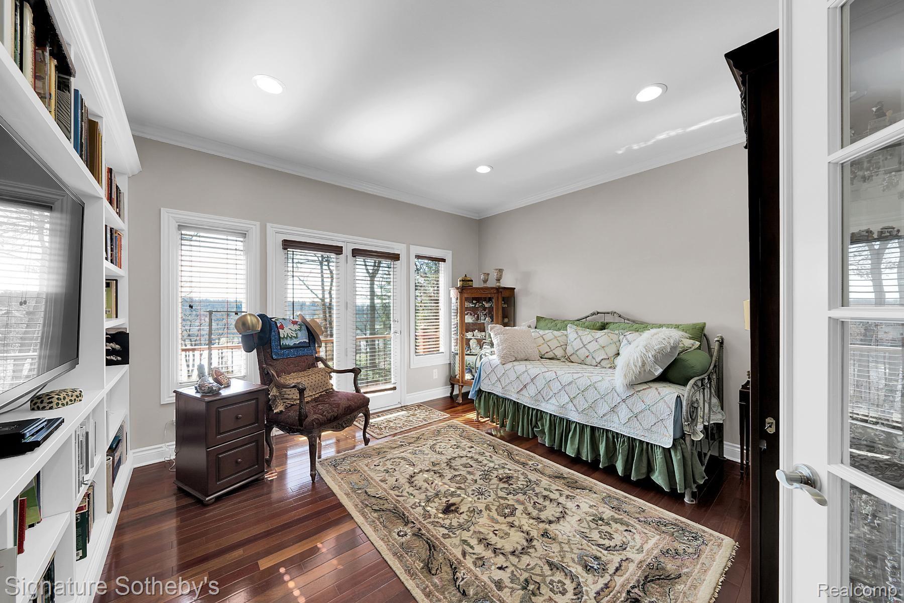 5001 Forest Valley Property Photo 35
