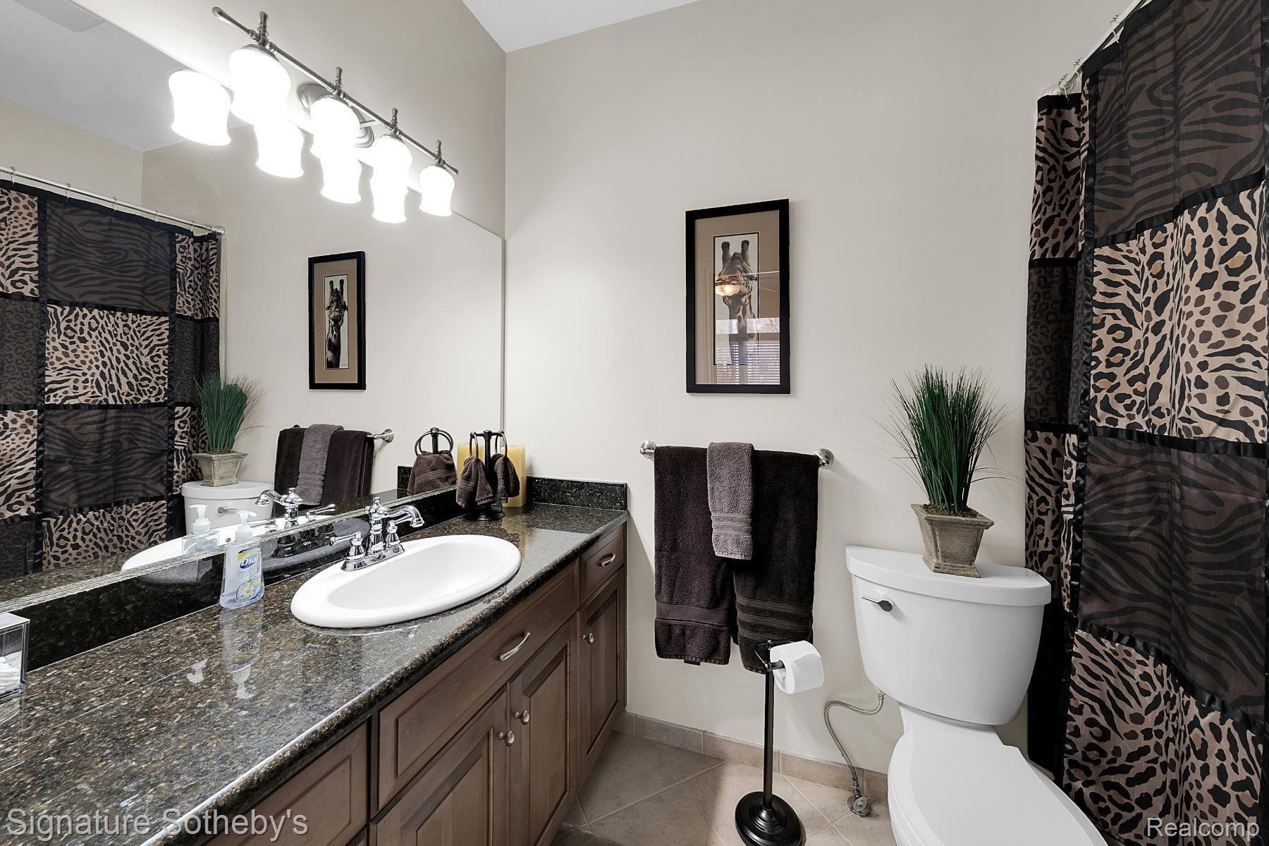 5001 Forest Valley Property Photo 37