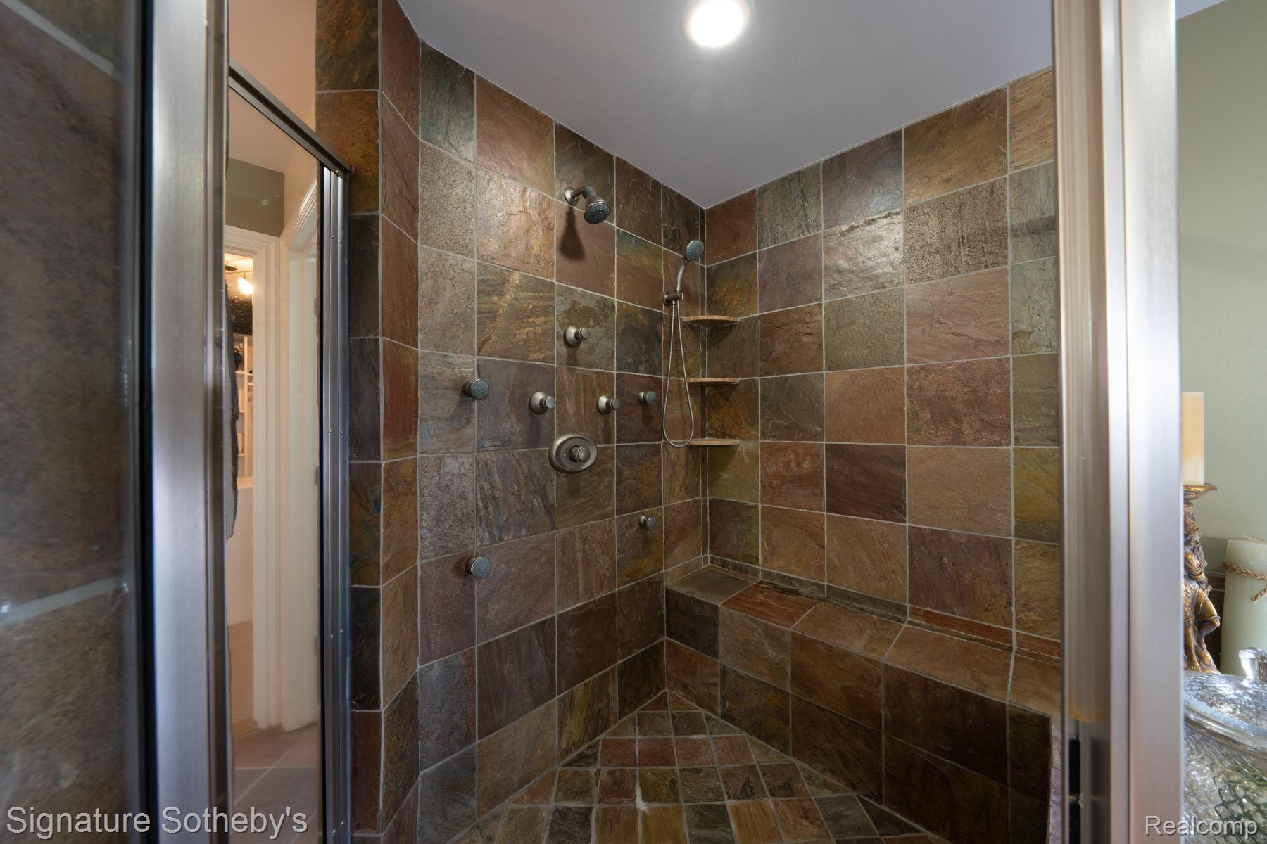 5001 Forest Valley Property Photo 44