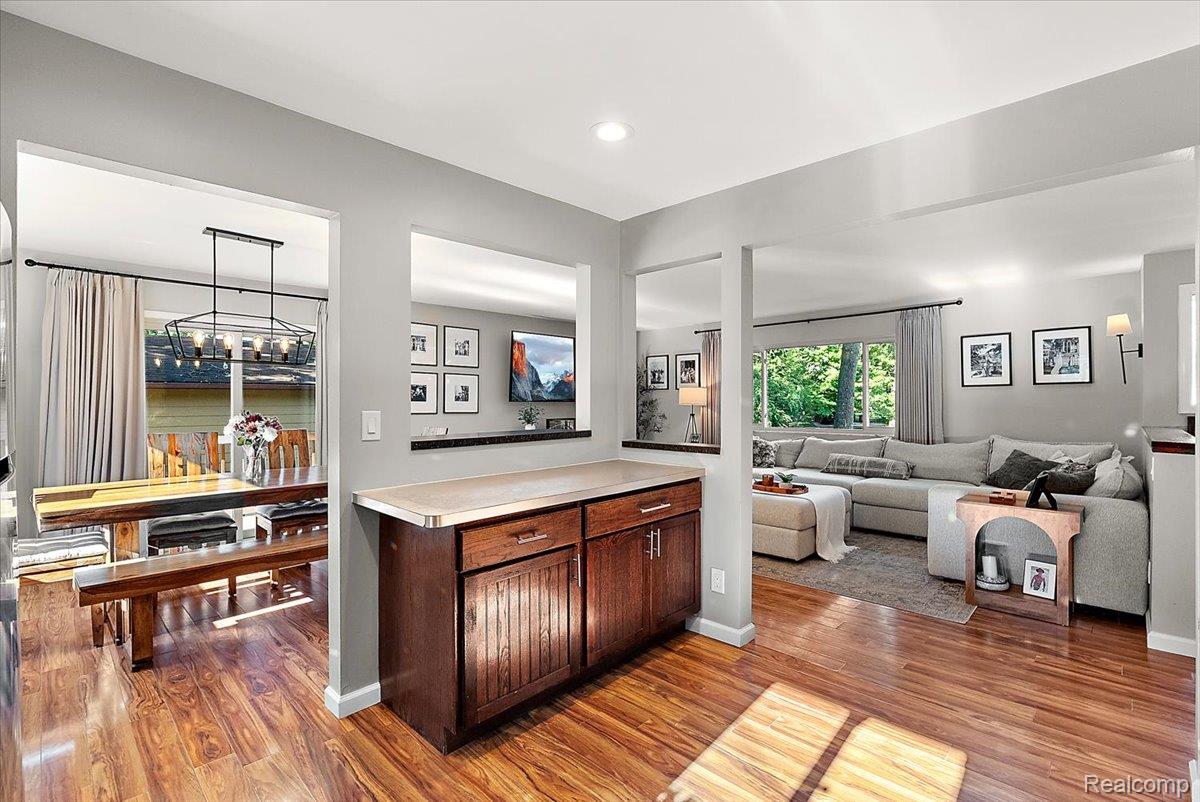 6023 Paramus Property Photo 16
