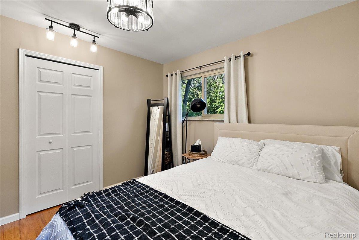 6023 Paramus Property Photo 25