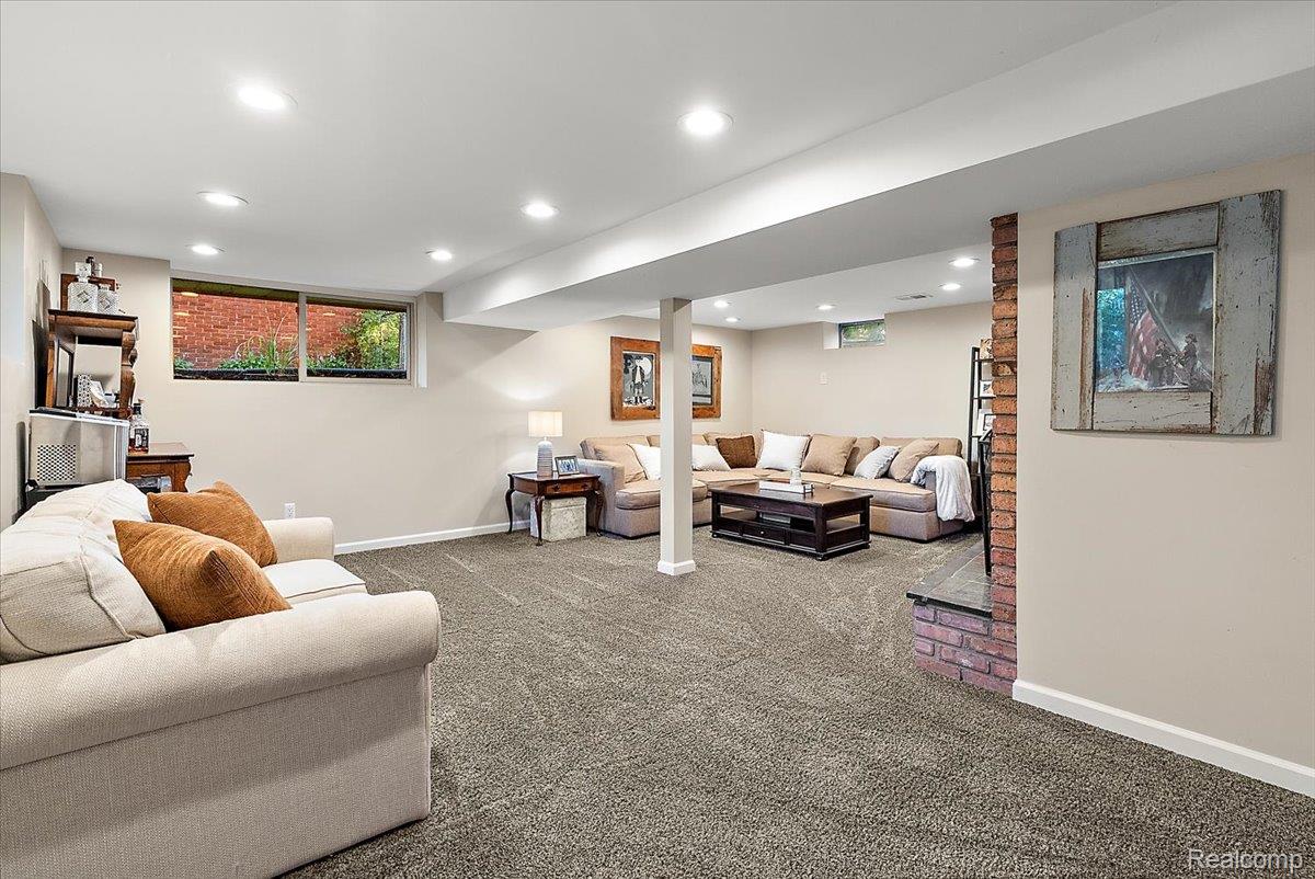 6023 Paramus Property Photo 34