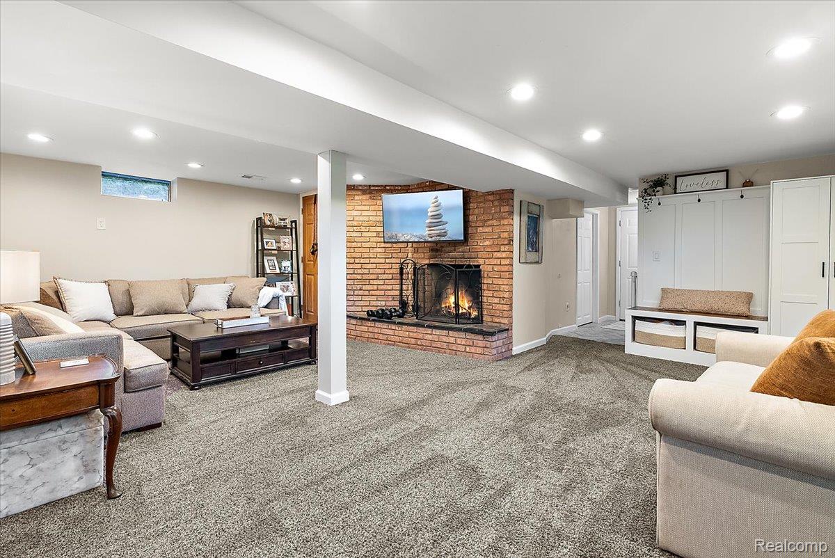 6023 Paramus Property Photo 35