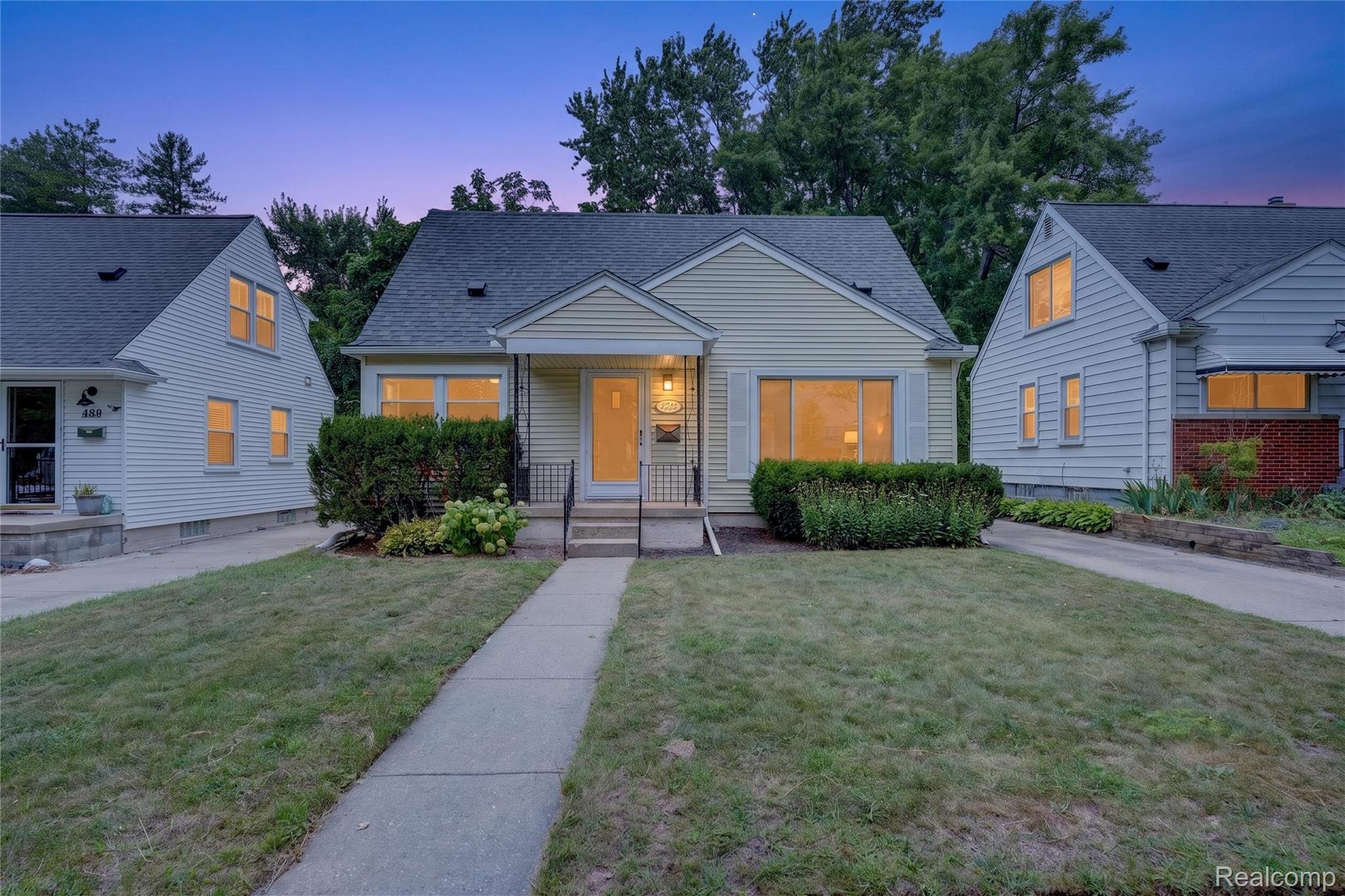 326 Walnut Avenue Property Photo 1
