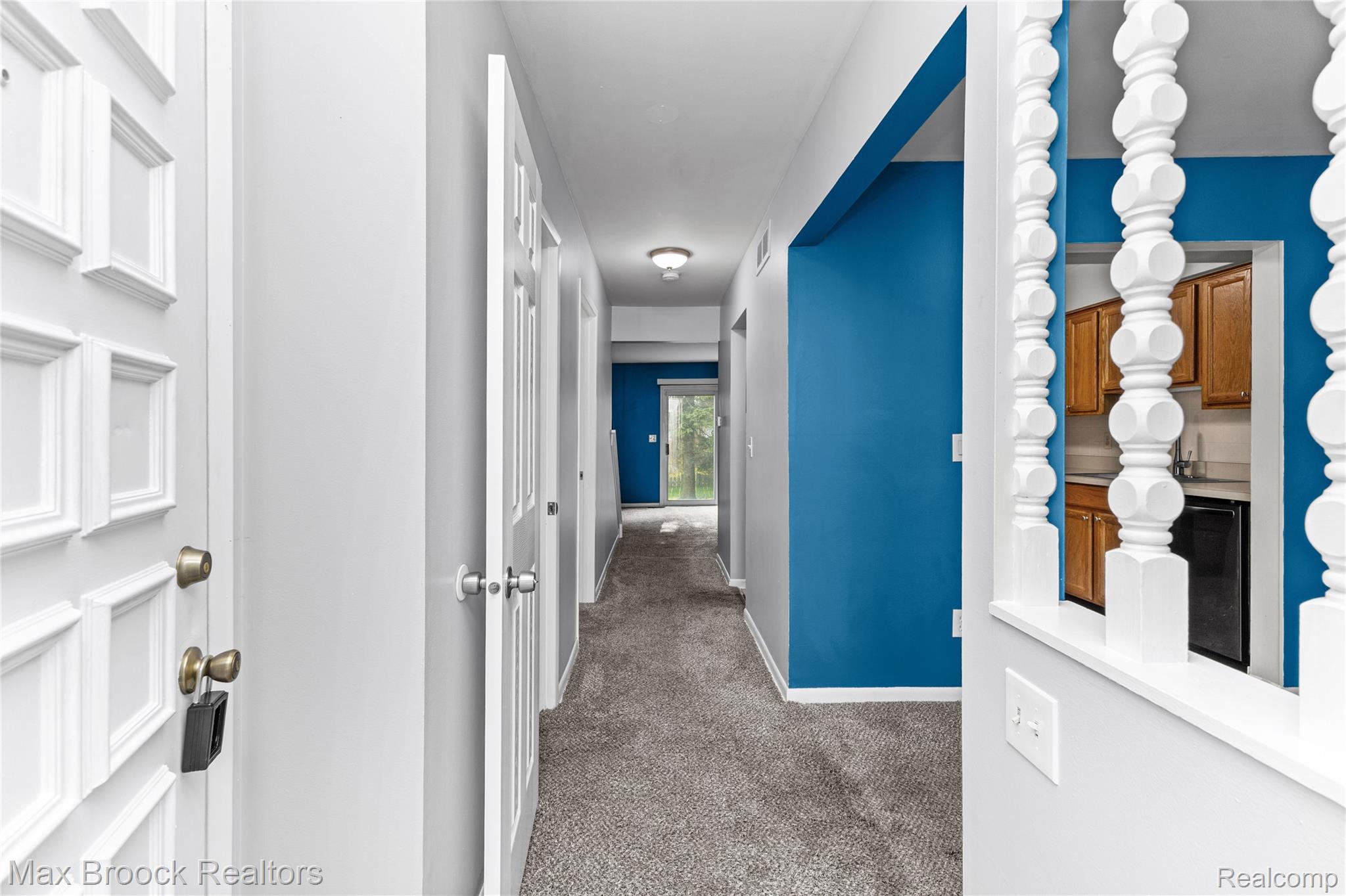 39754 Manor Drive Property Photo 6