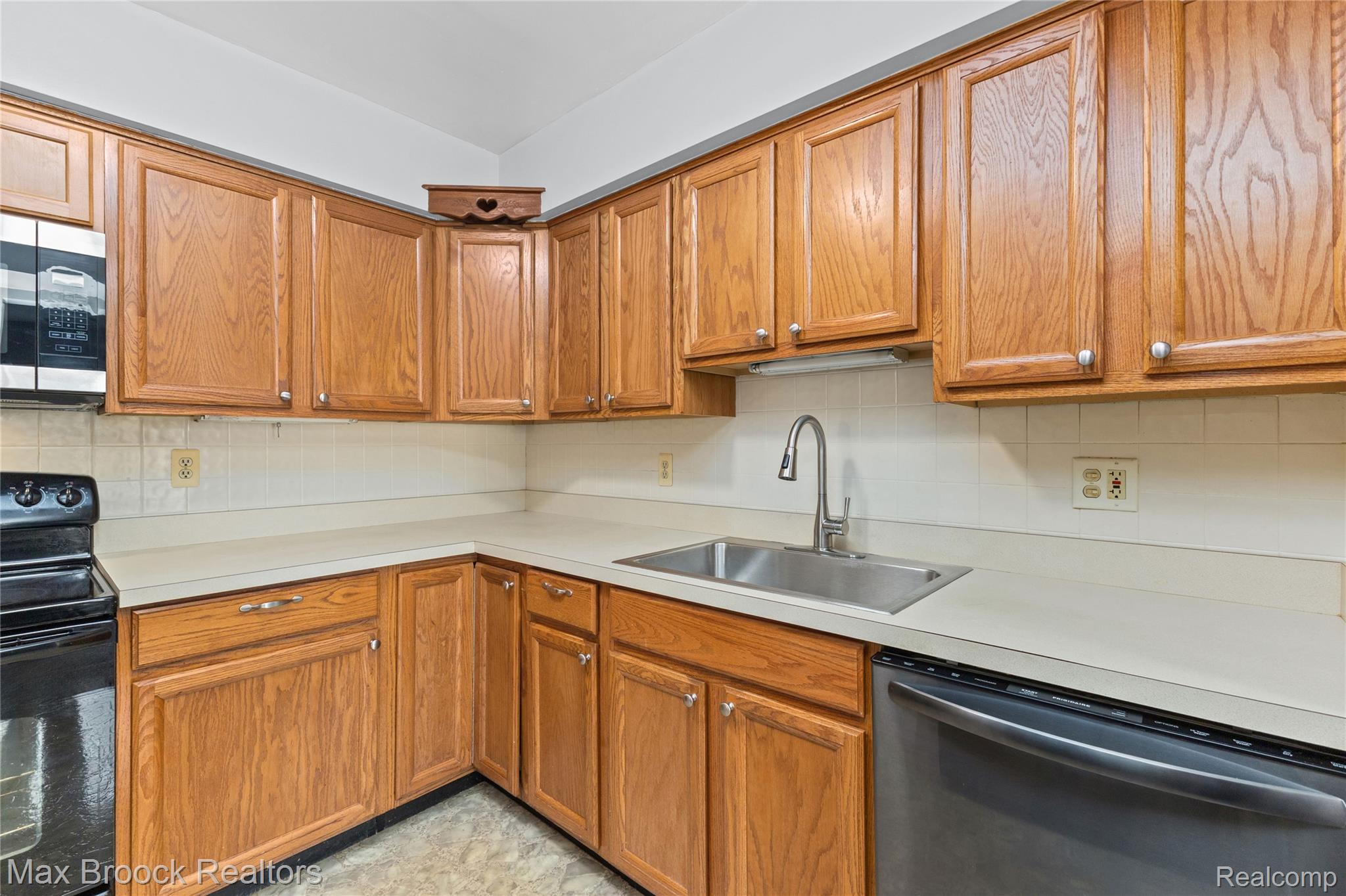 39754 Manor Drive Property Photo 18