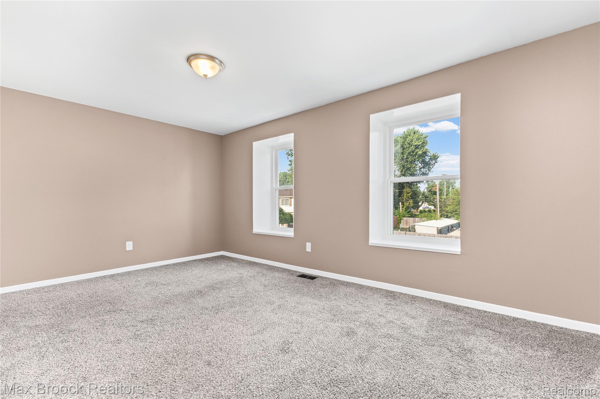 39754 Manor Drive Property Photo 24