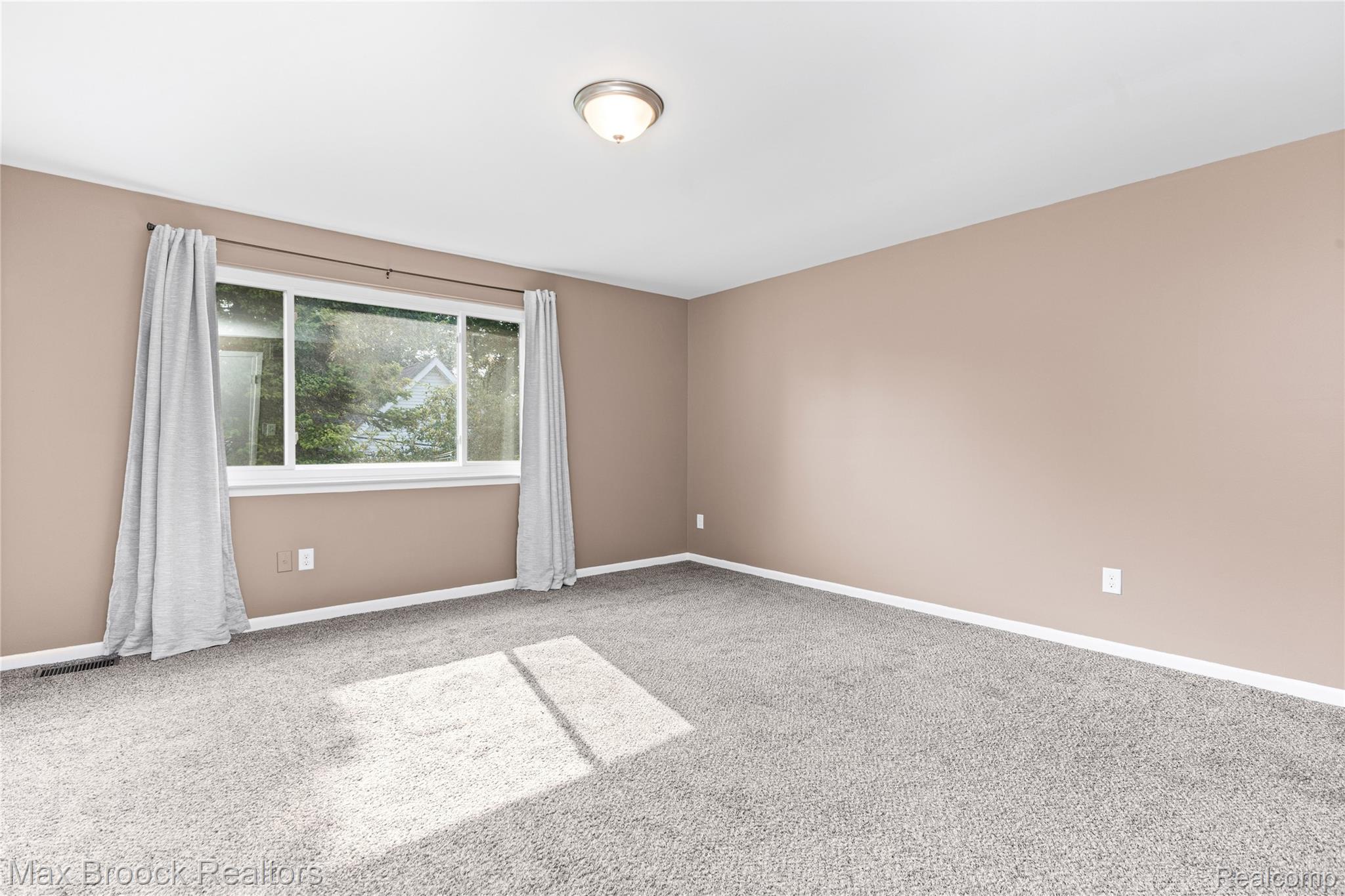 39754 Manor Drive Property Photo 31