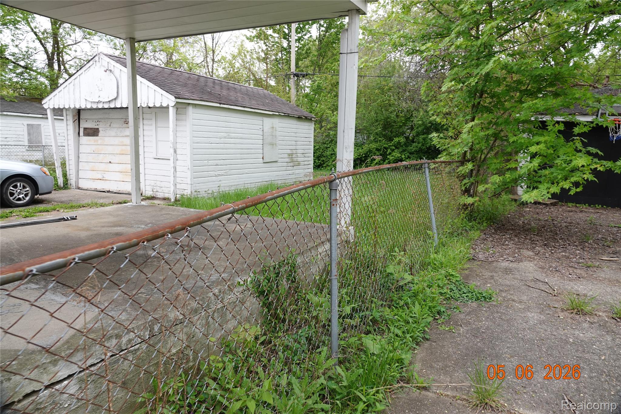 8275 Vaughan Street Property Photo 7