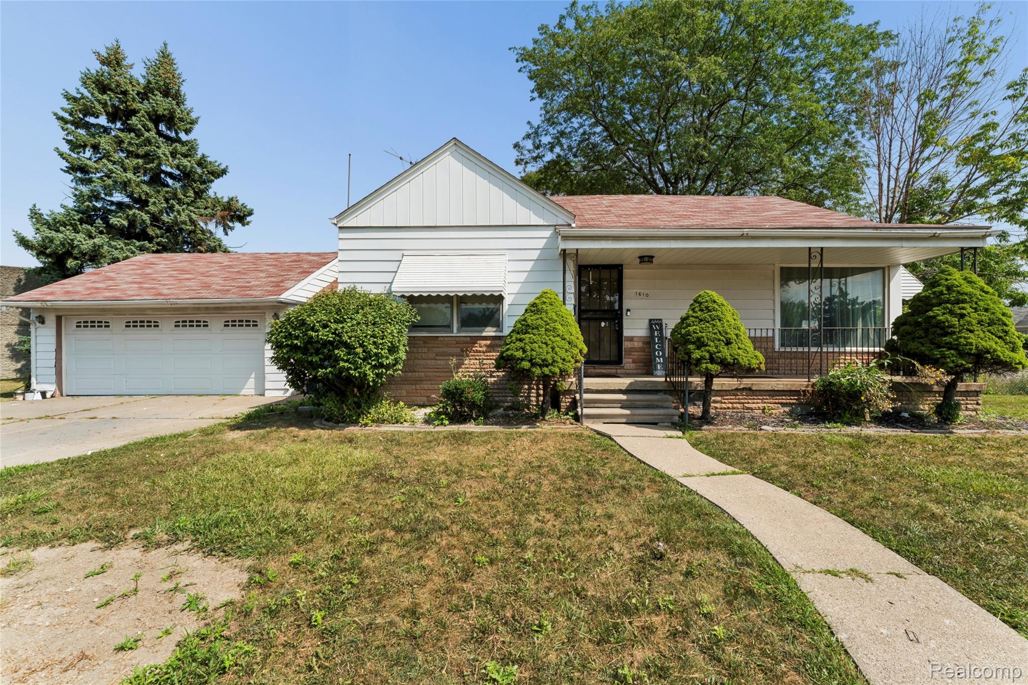 1610 Garfield Avenue Property Photo 1
