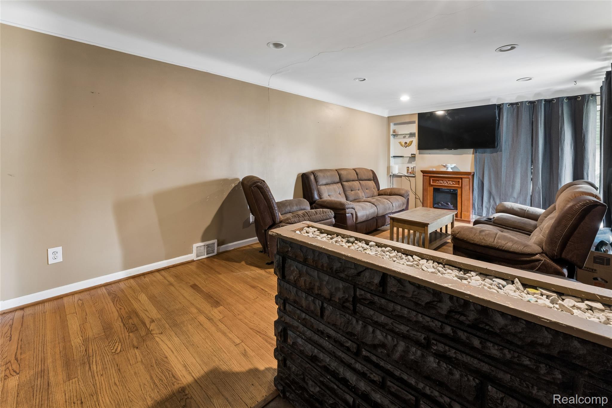 1610 Garfield Avenue Property Photo 2