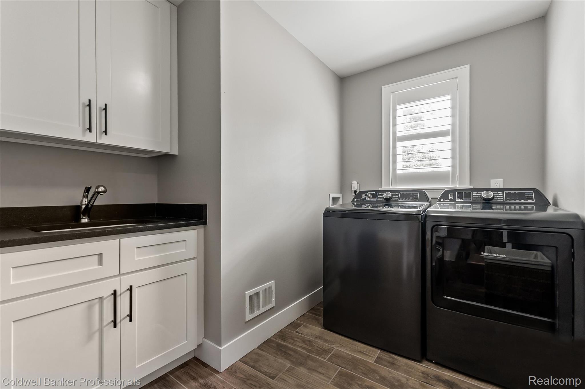 663 Herald Street Property Photo 38