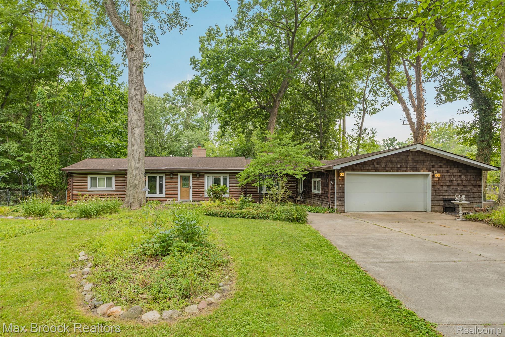 29799 Linden Street Property Photo 1