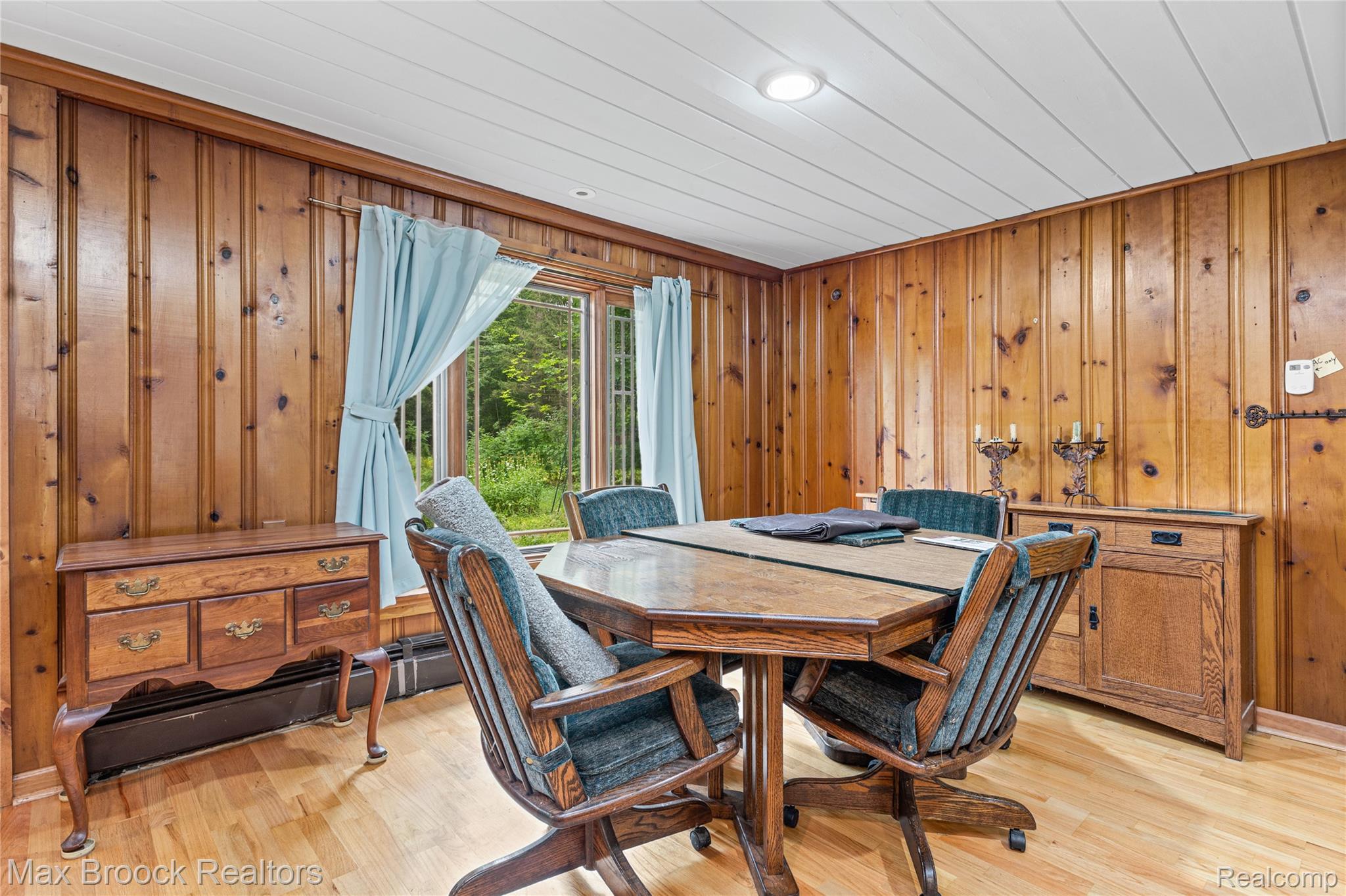 29799 Linden Street Property Photo 10