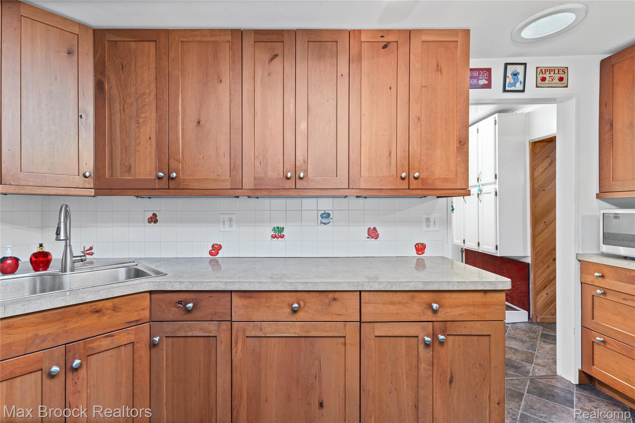 29799 Linden Street Property Photo 23