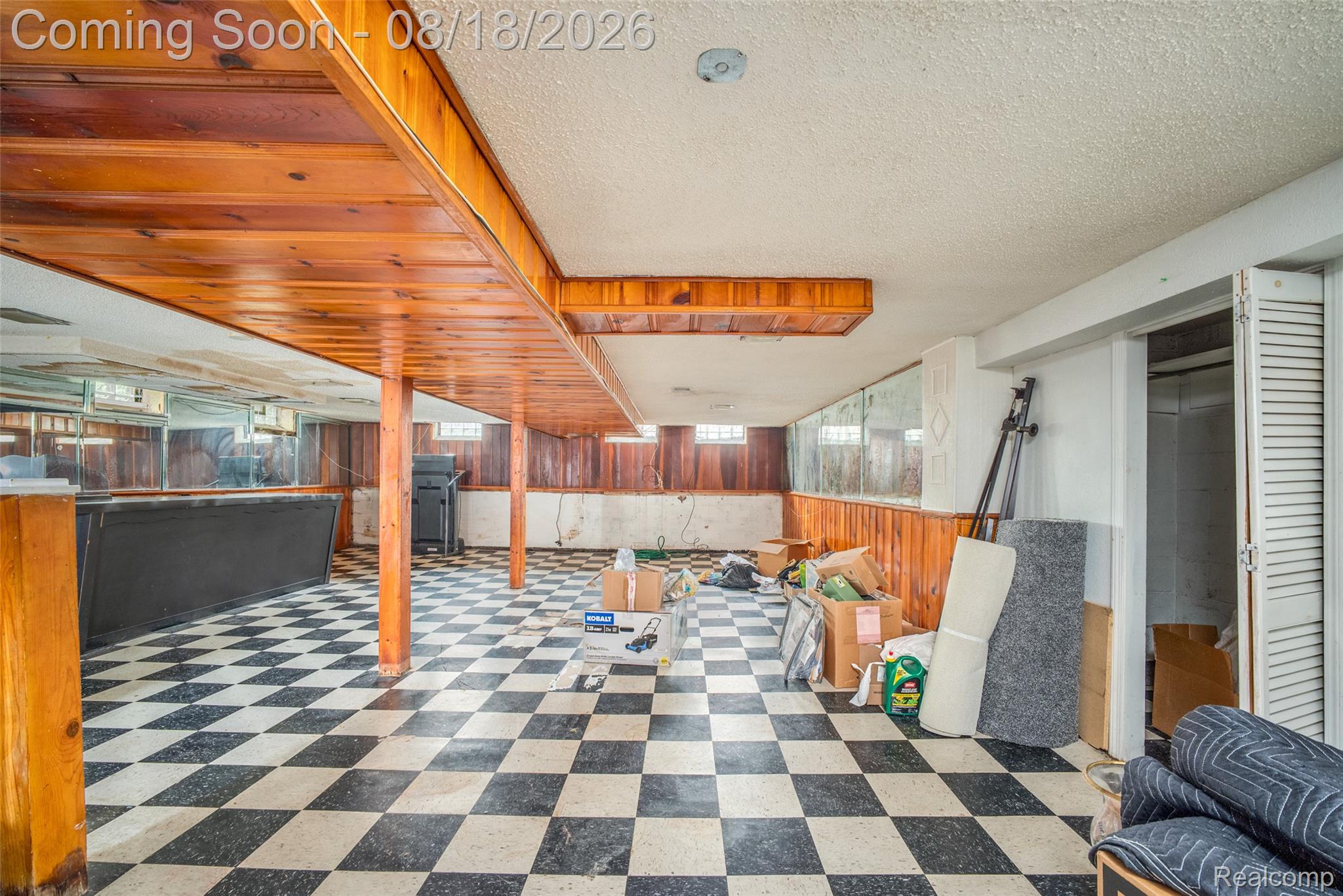 16786 Sprenger Avenue Property Photo 23