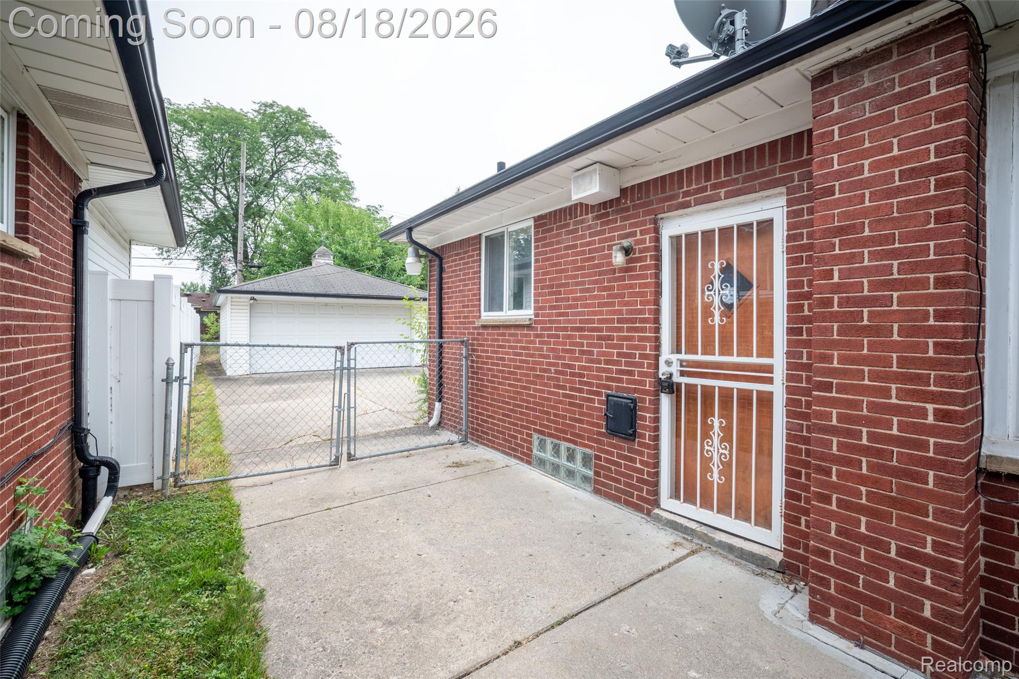 16786 Sprenger Avenue Property Photo 26