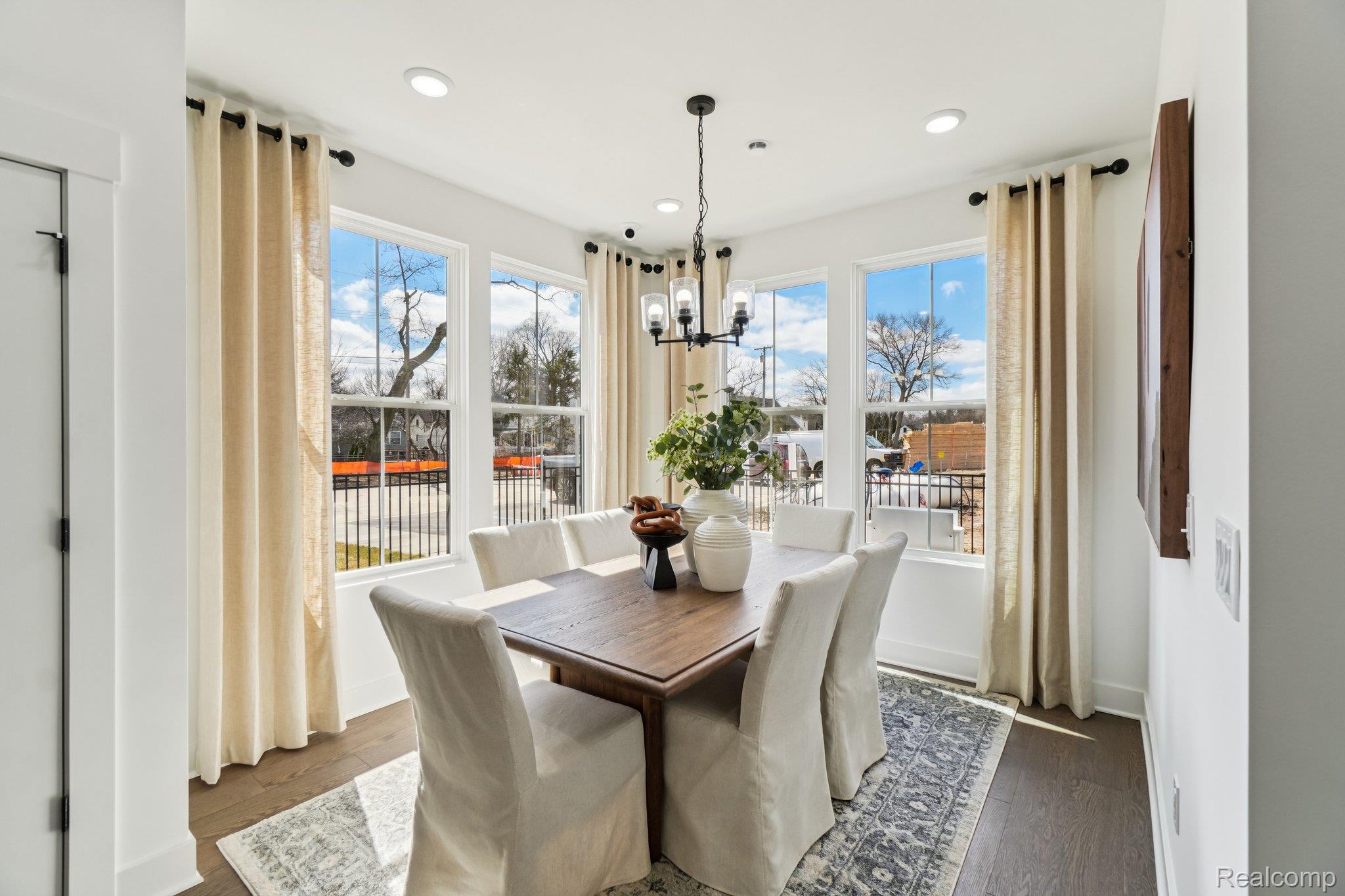 222 Lantana Drive Property Photo 8