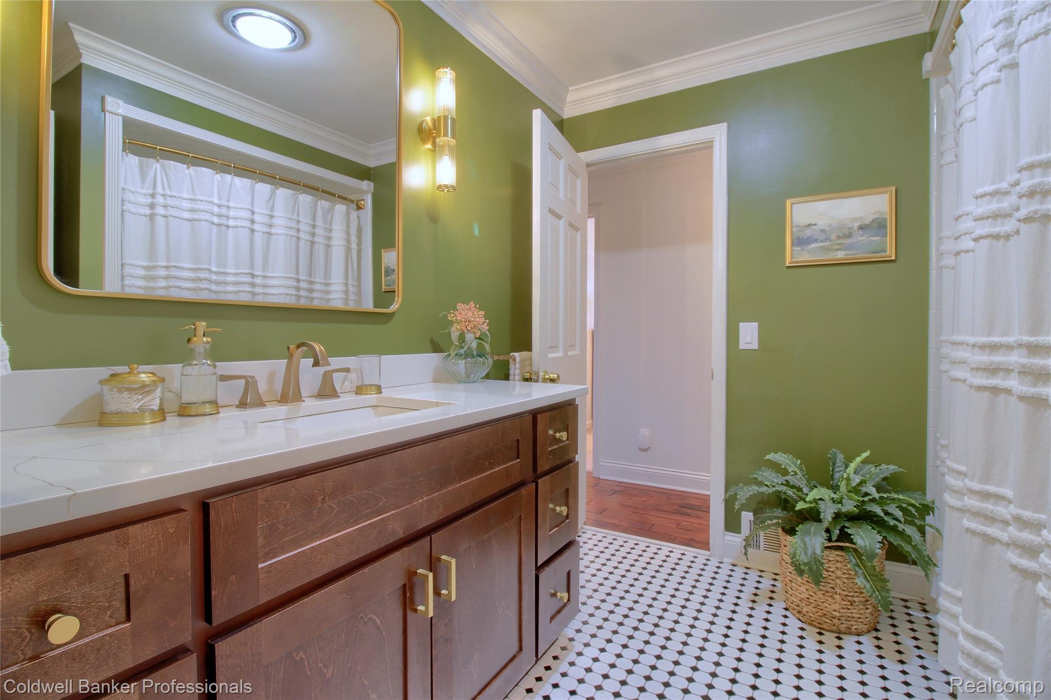 1500 Duff Lane Property Photo 28