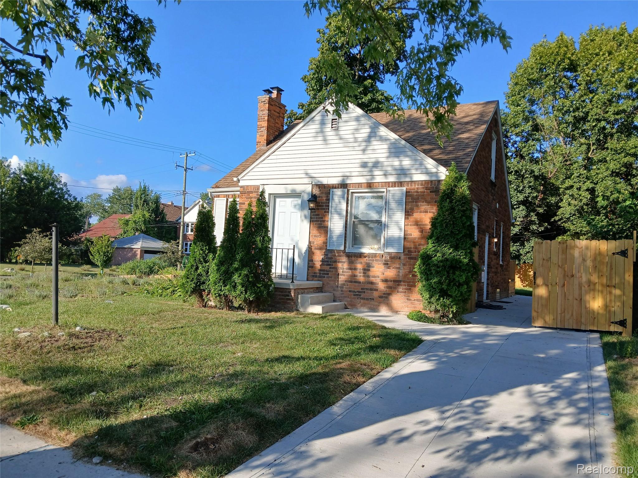 388 Eastlawn Street Property Photo 1