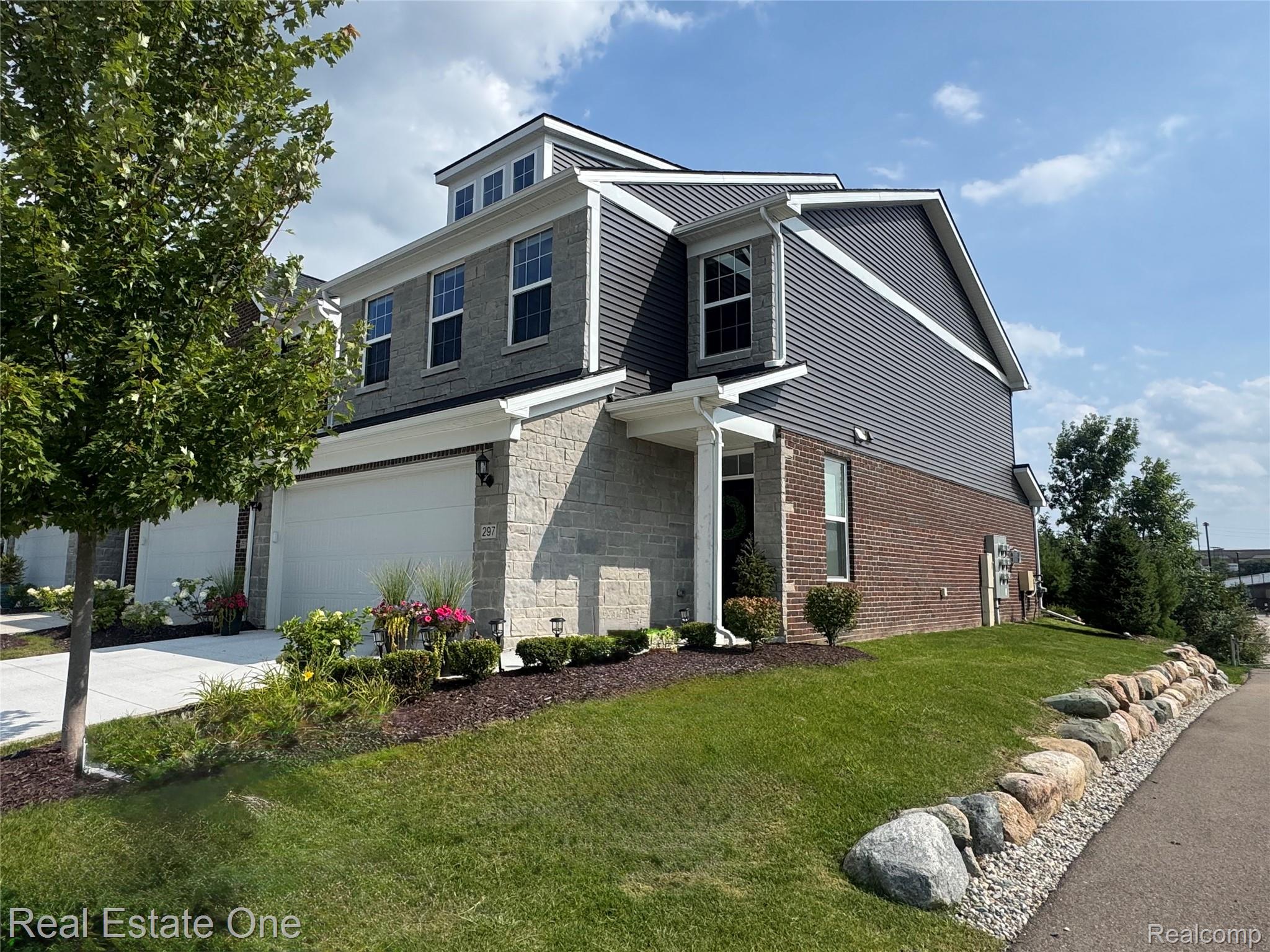 297 Strawberry Drive Property Photo 1