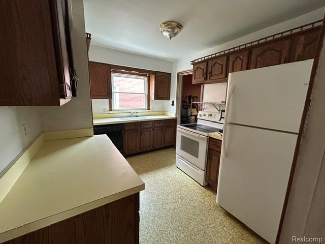 9976 Quandt Avenue Property Photo 9
