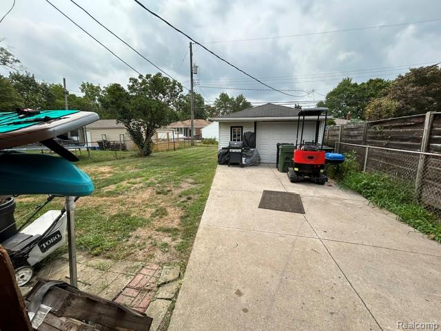 9976 Quandt Avenue Property Photo 17