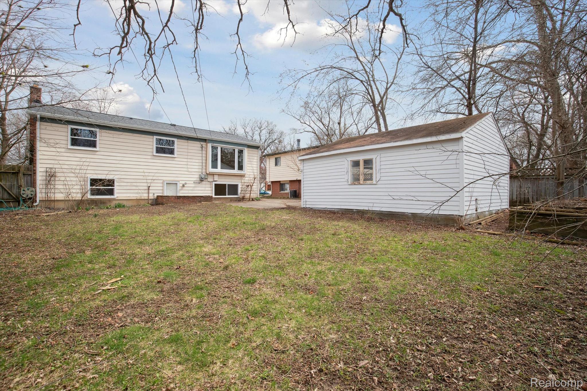 2728 Yost Boulevard Property Photo 1