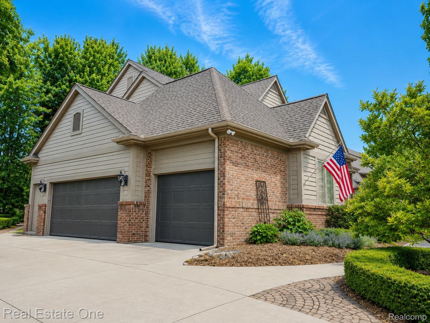 1793 Skyline Drive Property Photo 2