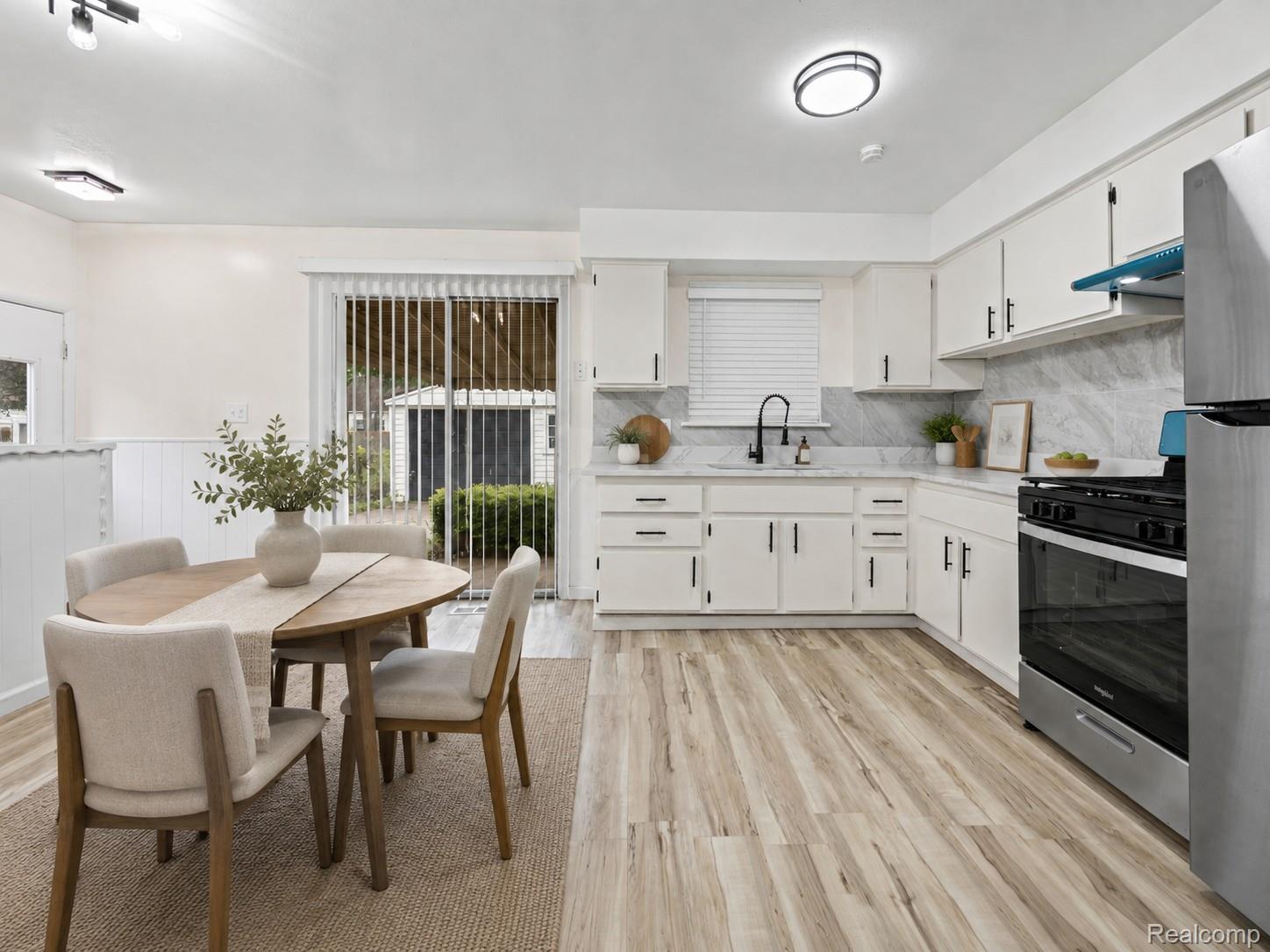7218 Superior Property Photo 9