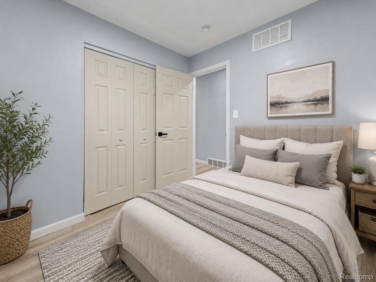 7218 Superior Property Photo 19