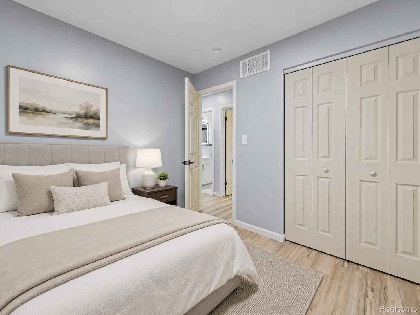 7218 Superior Property Photo 21