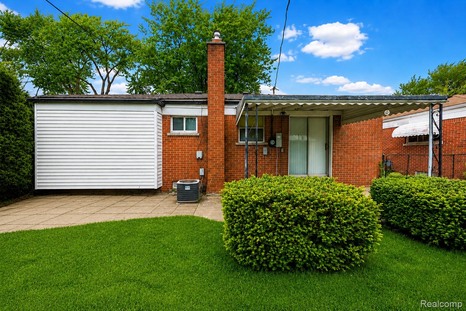 7218 Superior Property Photo 33
