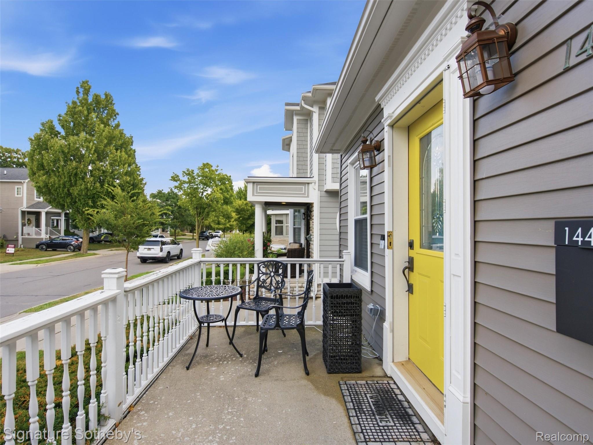1444 Holland Street Property Photo 4