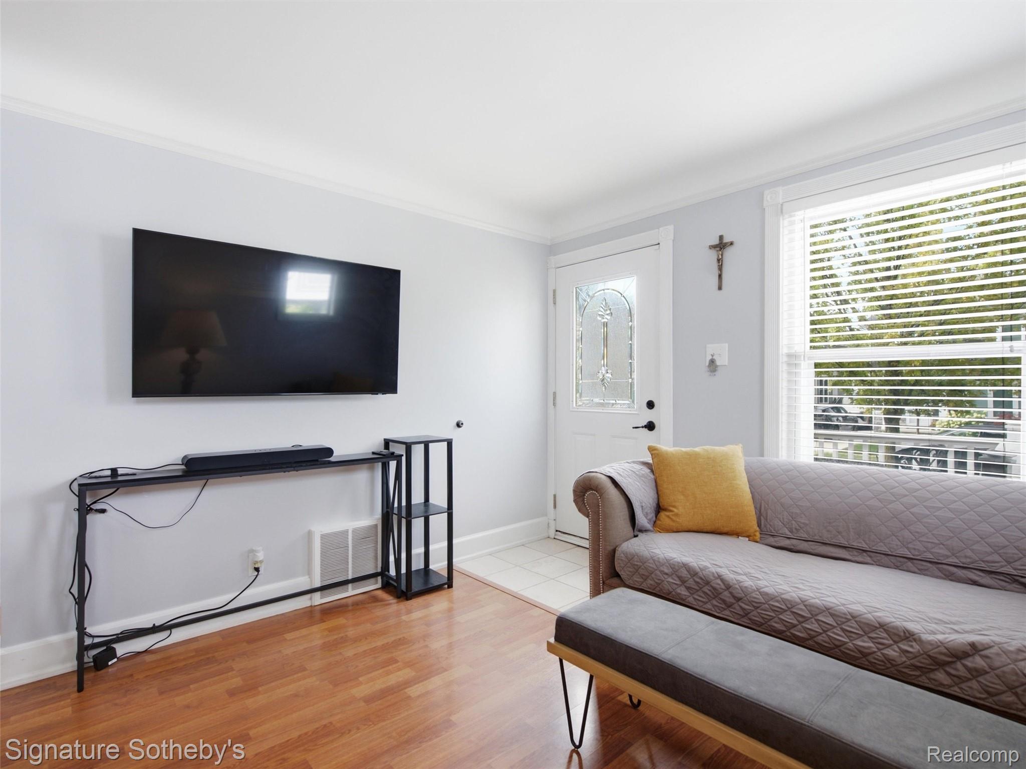1444 Holland Street Property Photo 14