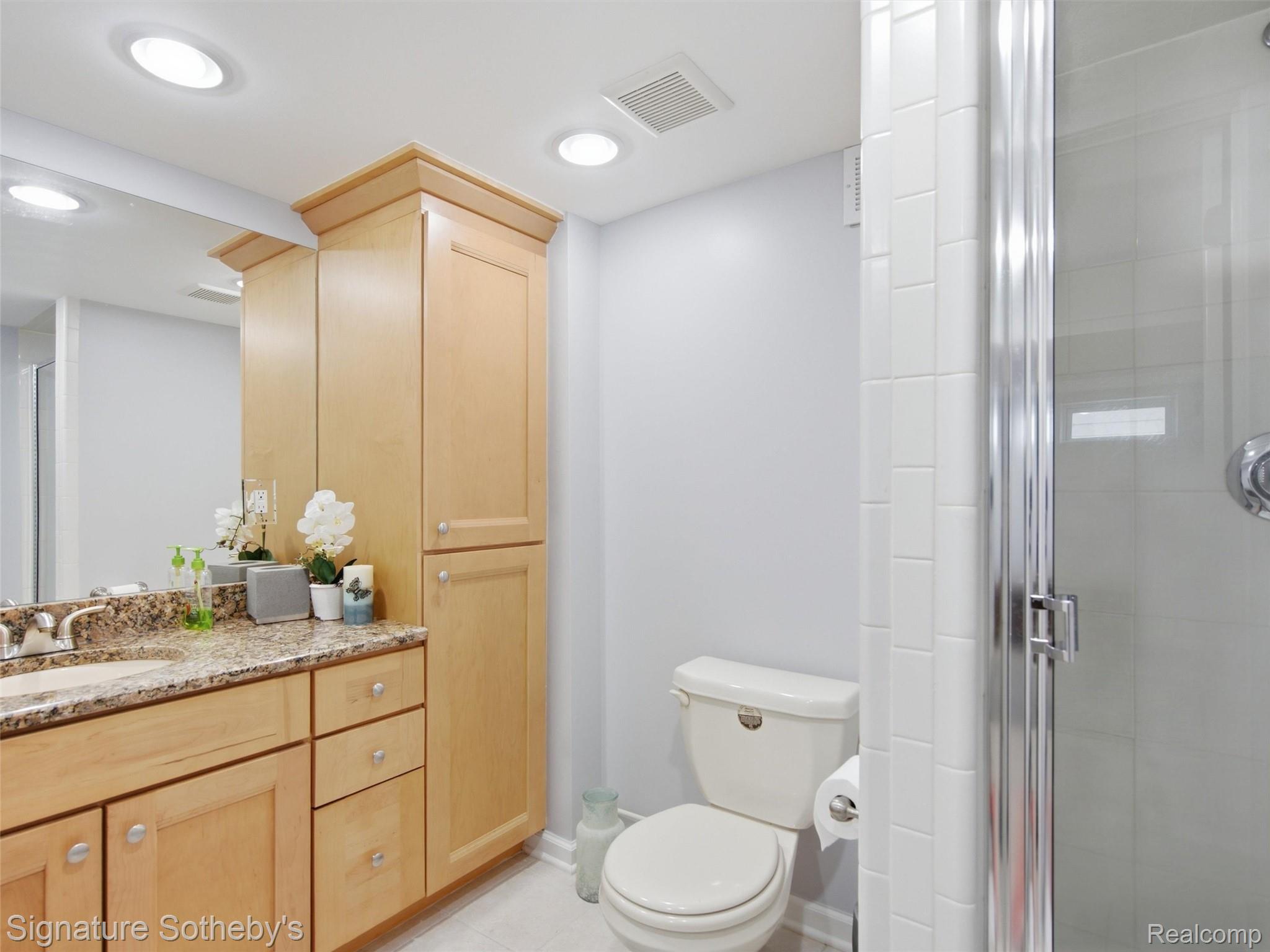 1444 Holland Street Property Photo 25