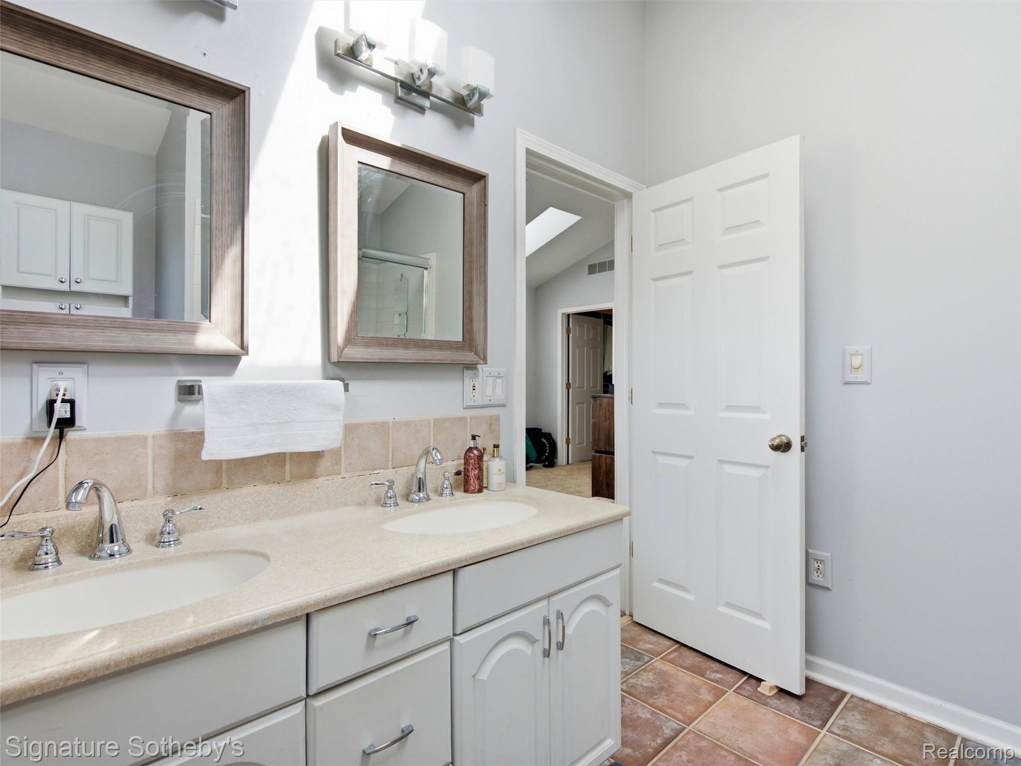 1444 Holland Street Property Photo 30