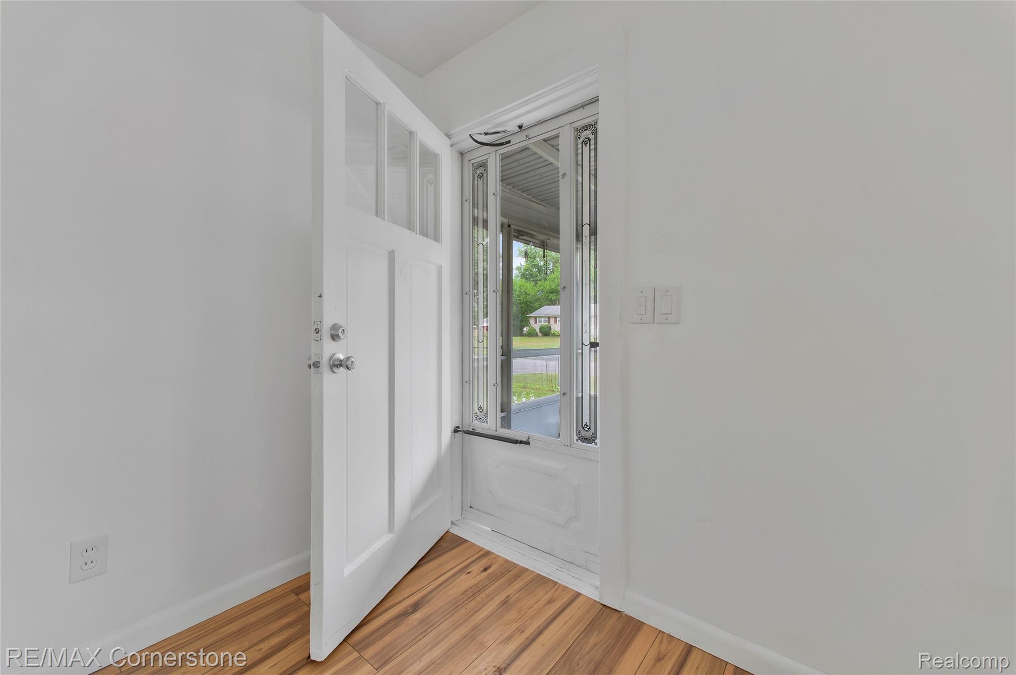36007 Schley Avenue Property Photo 4
