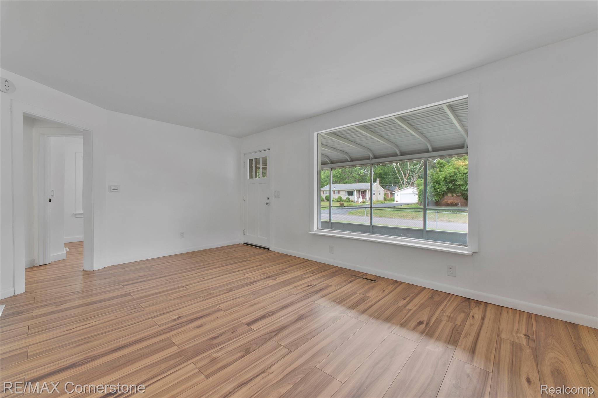 36007 Schley Avenue Property Photo 7