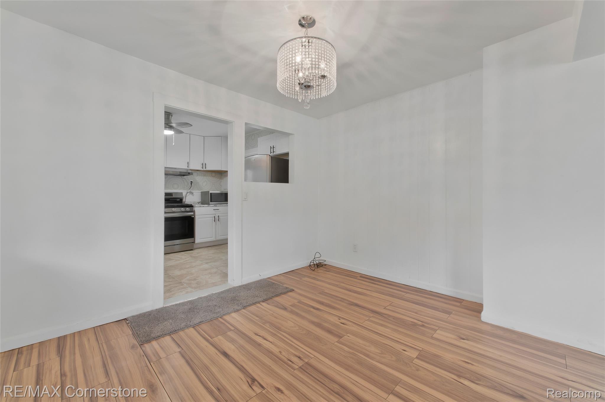 36007 Schley Avenue Property Photo 8