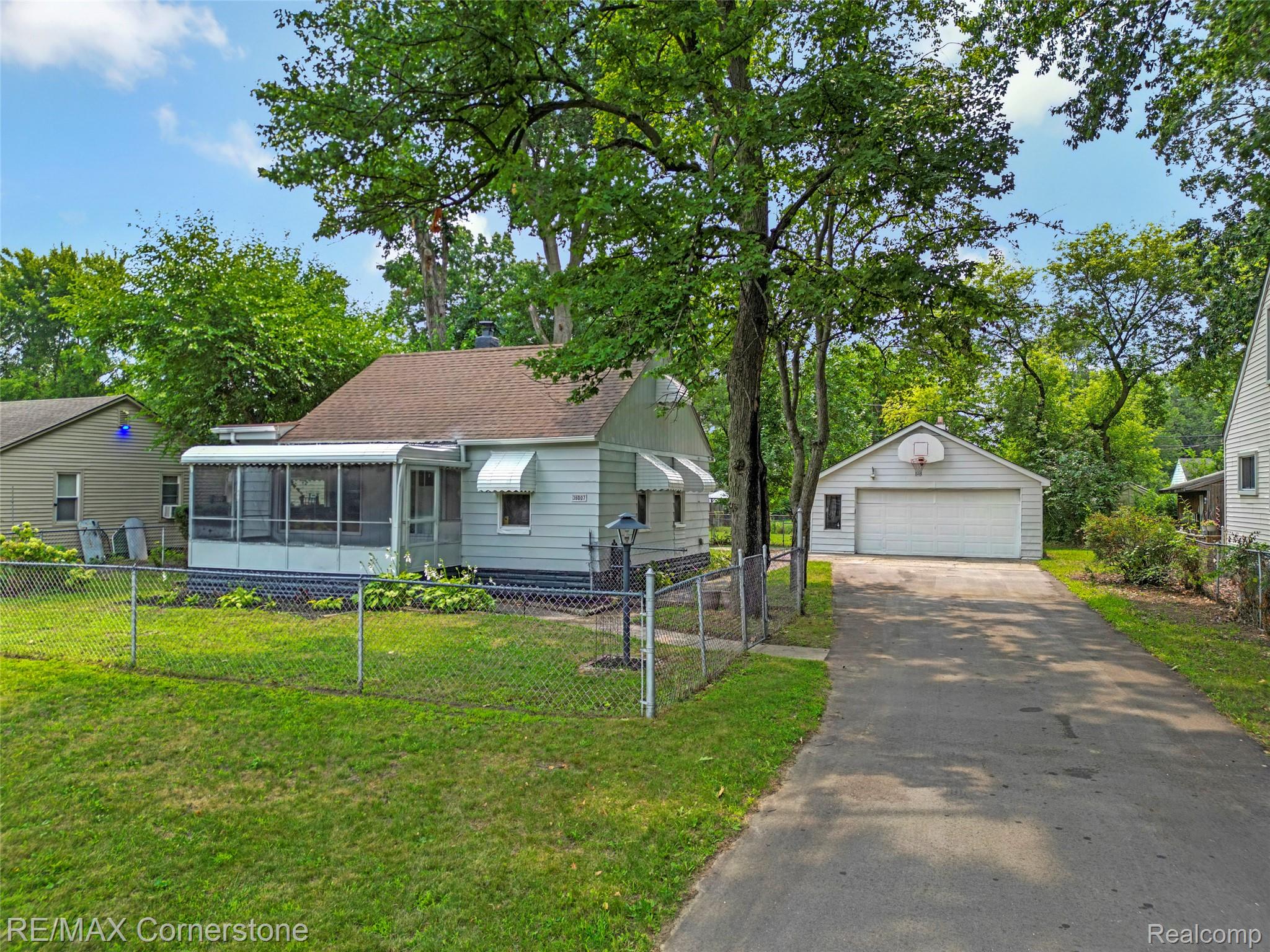 36007 Schley Avenue Property Photo 22
