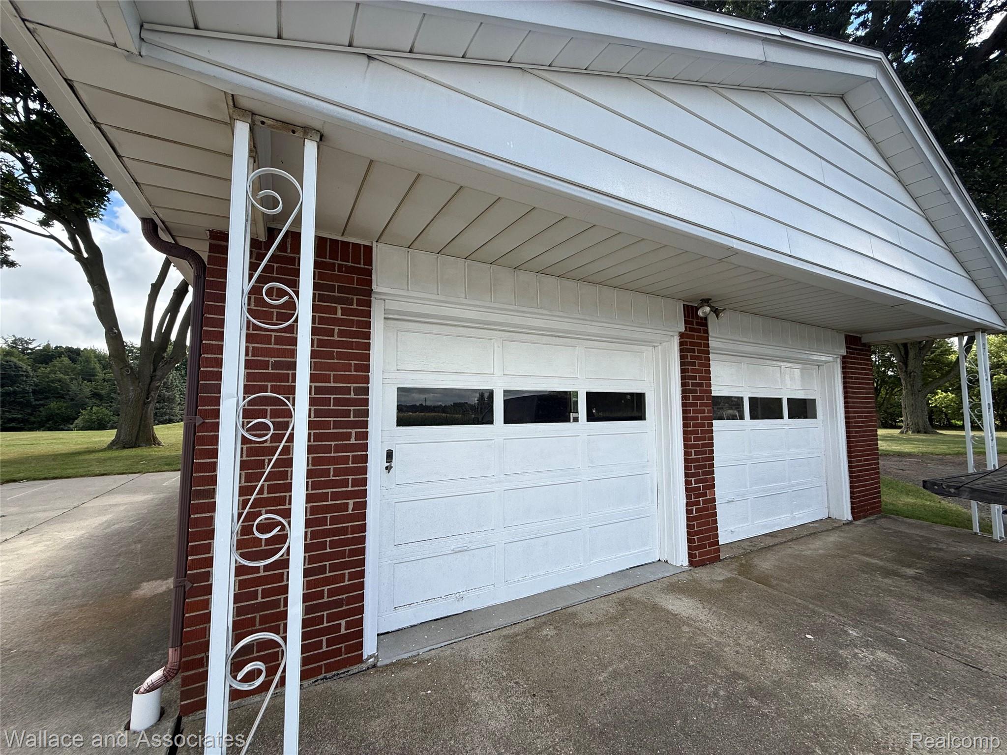 365 E Peck Road Property Photo 5