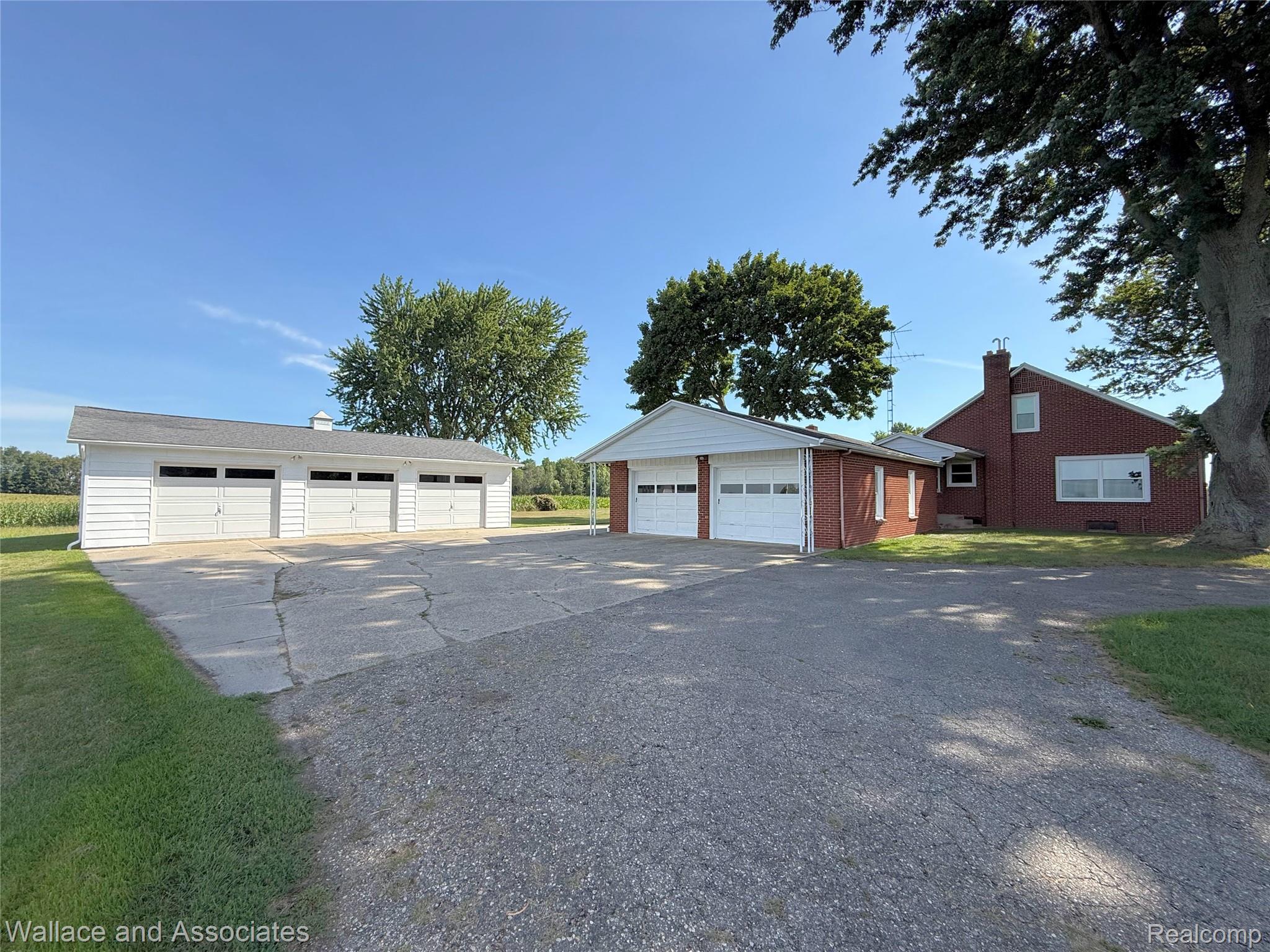 365 E Peck Road Property Photo 6