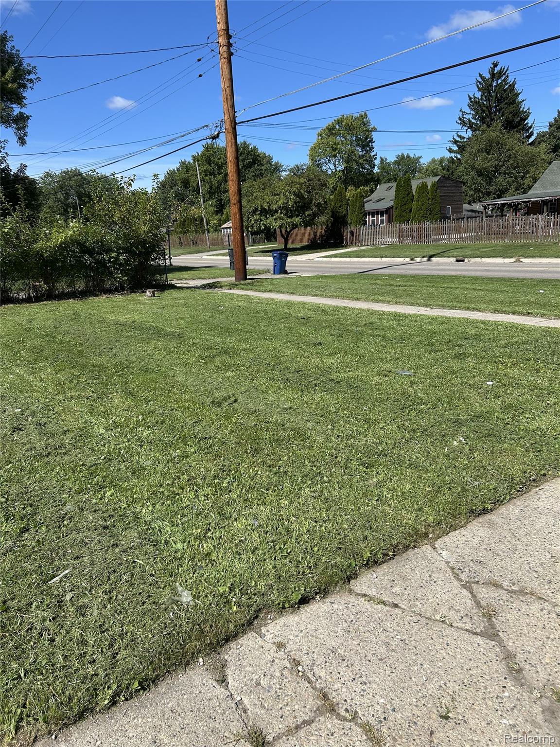 3320 Leith Street Property Photo 6