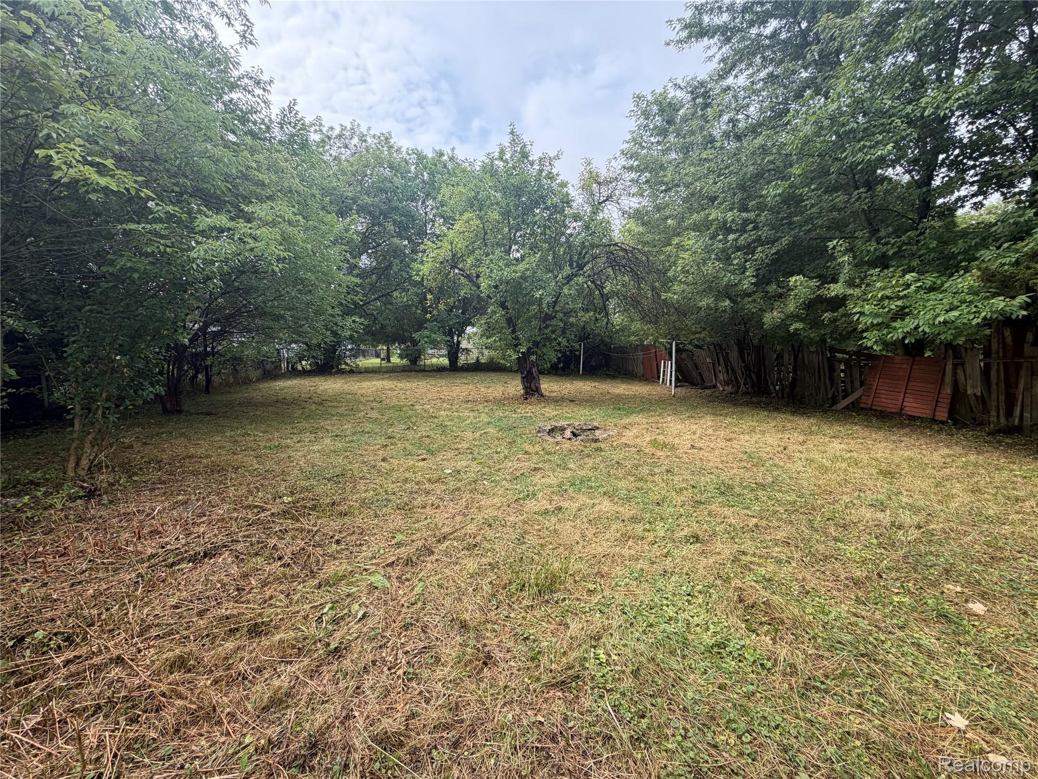 3320 Leith Street Property Photo 9