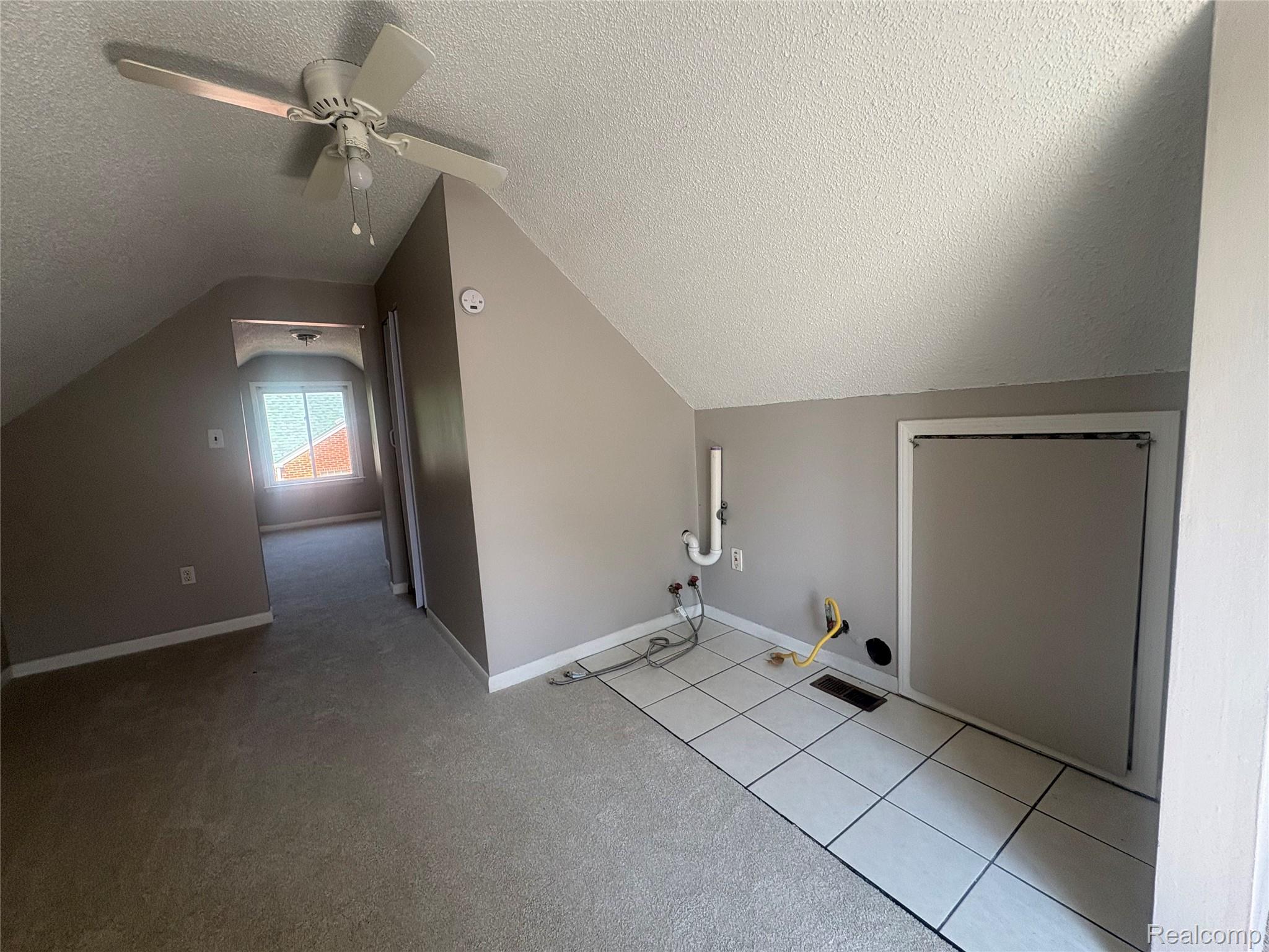 23080 Almond Avenue Property Photo 10