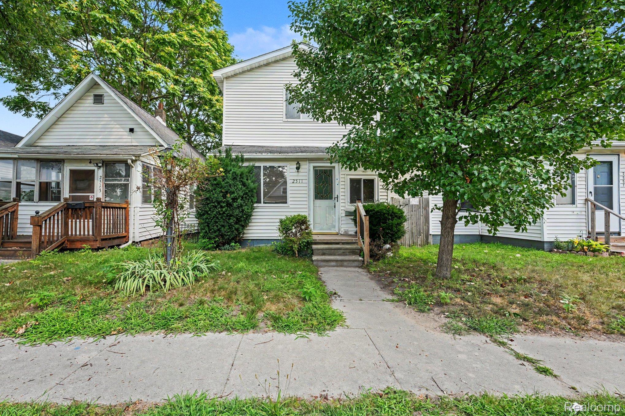 2511 Vanness Street Property Photo 1