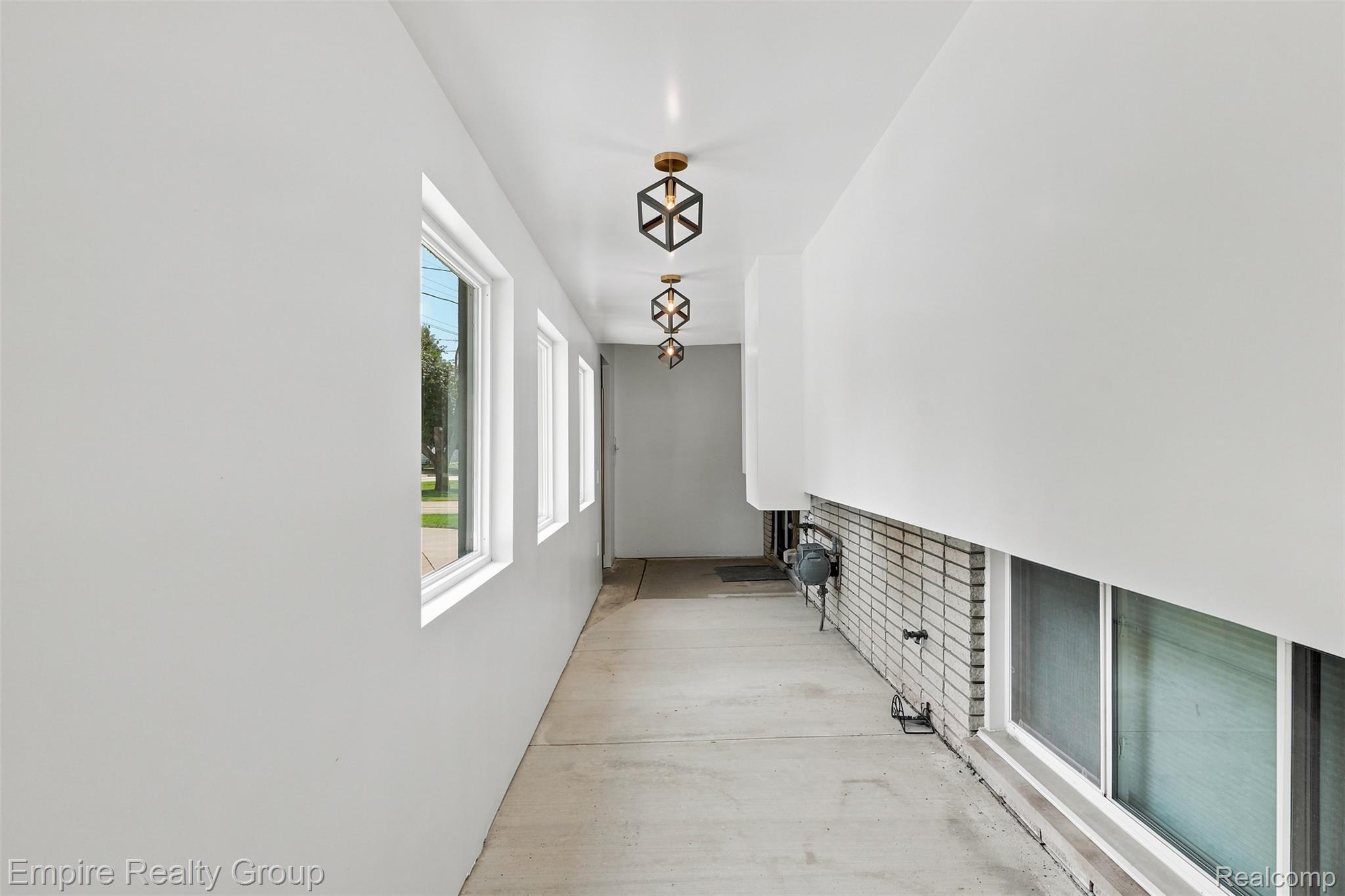 53 Potter Drive Property Photo 6