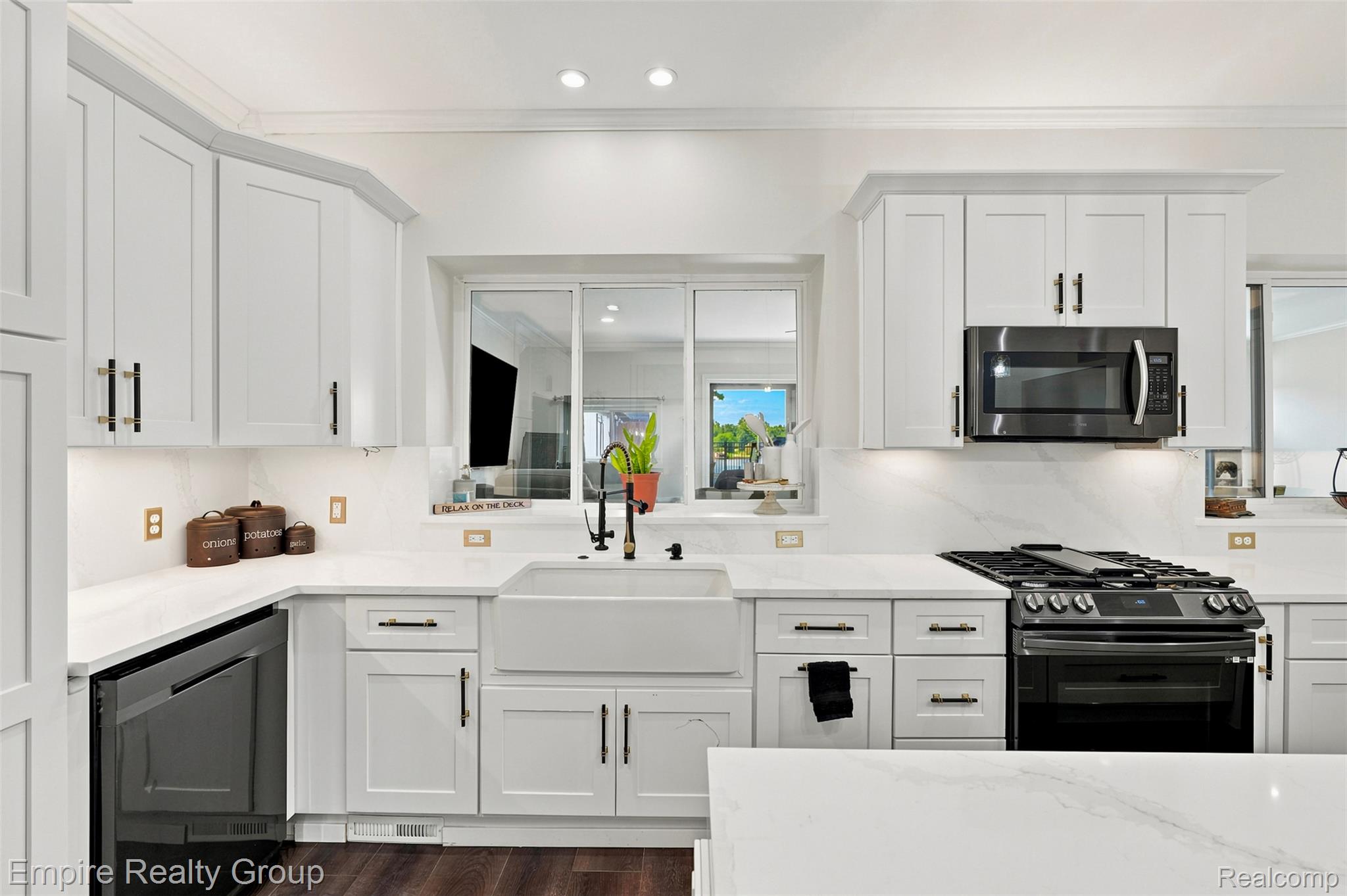 53 Potter Drive Property Photo 10
