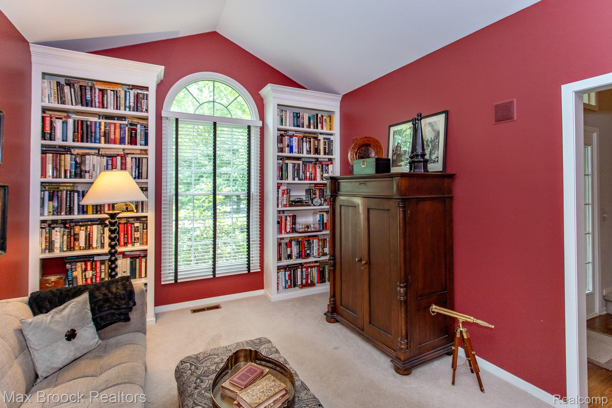 4741 Woodbine Circle Property Photo 28